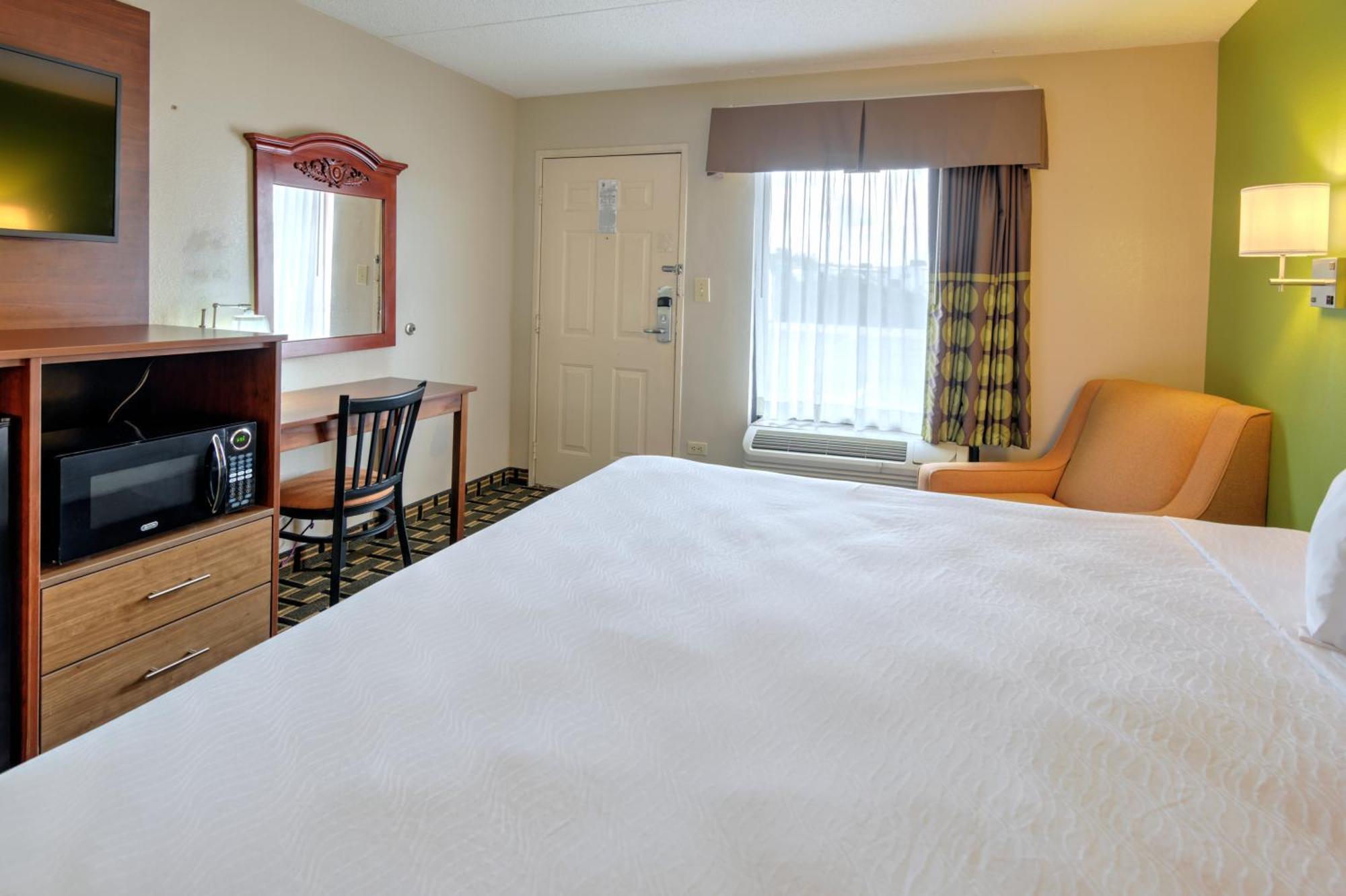 Super 8 By Wyndham Knoxville West/Farragut מראה חיצוני תמונה